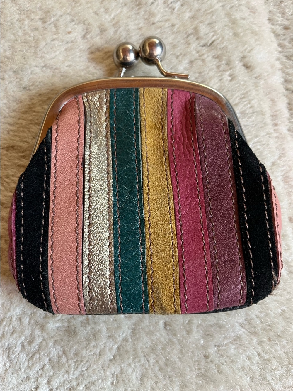 Vintage Fossil Leather Kisslock Coin Purse